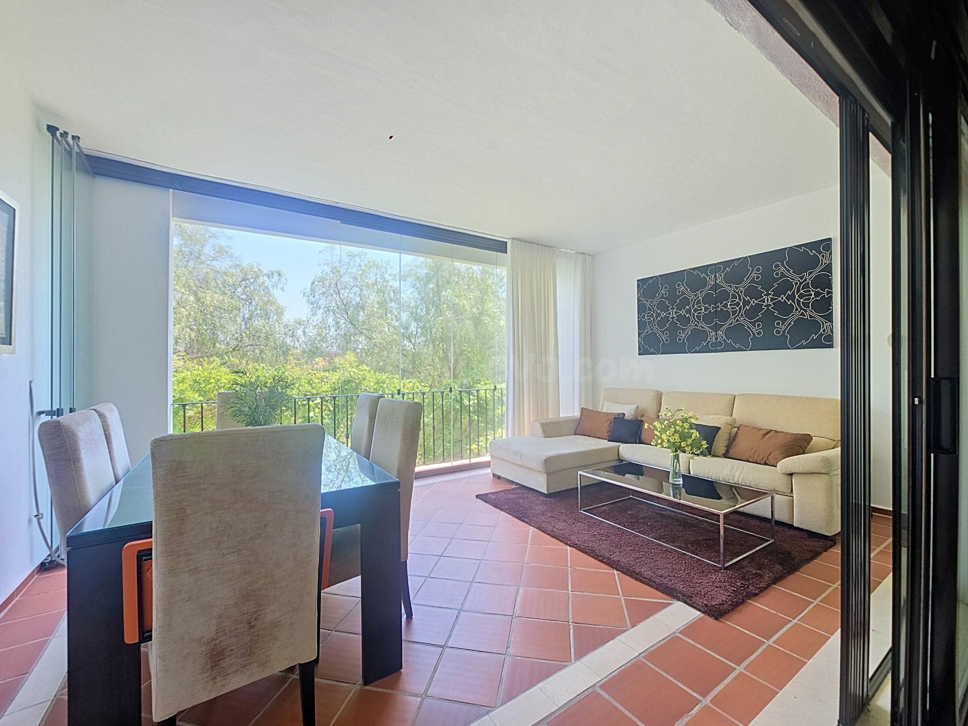 Casa adosada de 3 dormitorios con vistas al mar y al golf – Residencial Villas de Santa María, Estepona
