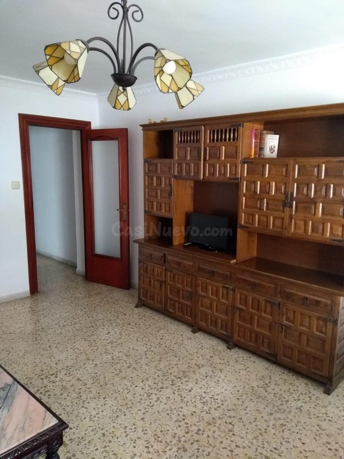 SE ALQUILA PISO PARA Temporada Escolar
