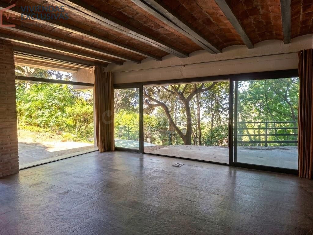Casa independiente de diseño con alto valor arquitectónico- 