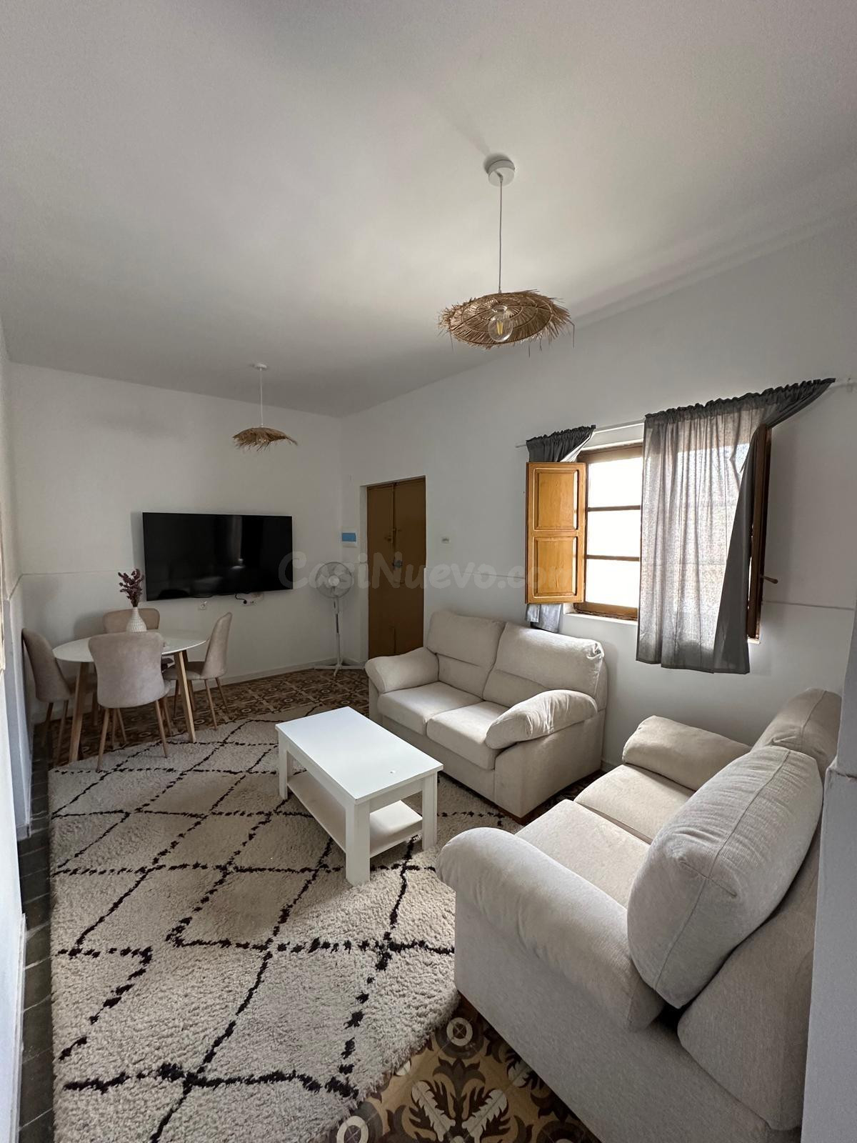 Casa amplia en Zona Alcampo