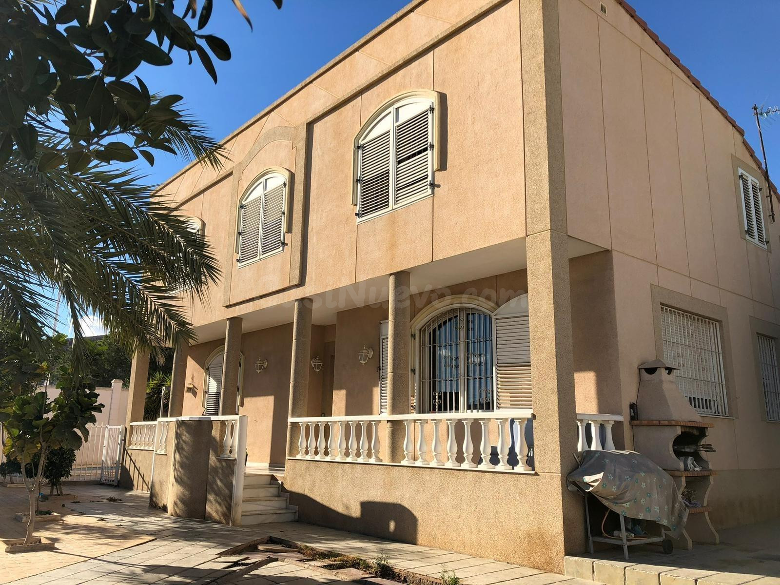 HERMOSO CHALET EN ZONA CODICIADA DEL HUÉRCAL DE ALMERÍA