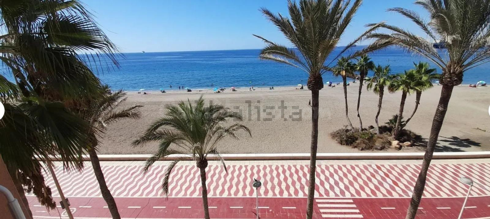 piso en venta en primera linea de playa