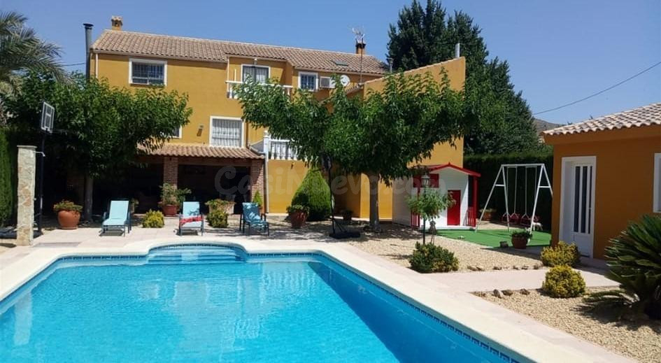 Chalet 5 habitaciones 500m² en venta - CENTRO