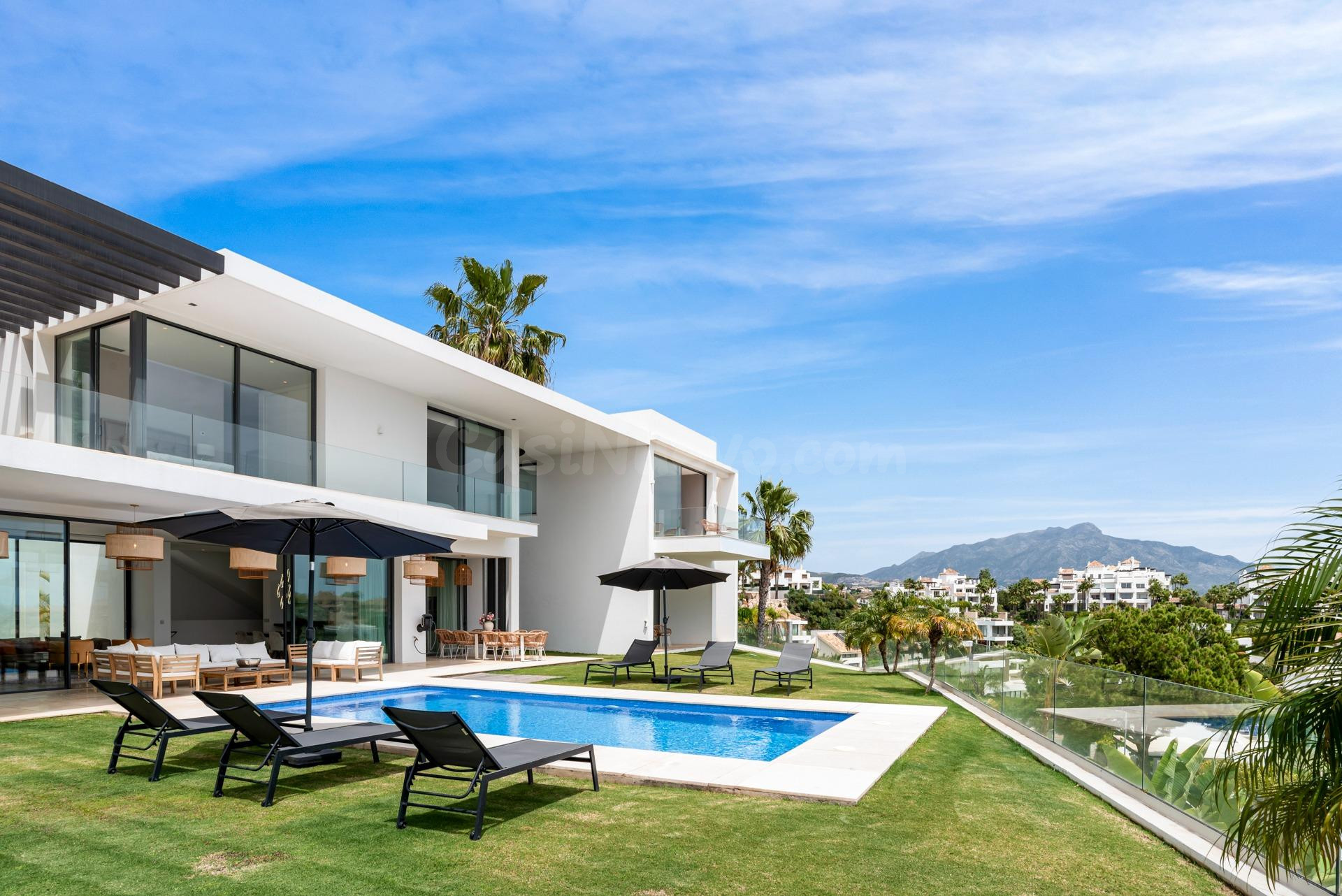 VILLA CONTEMPORÁNEA CON VISTA AL MAR