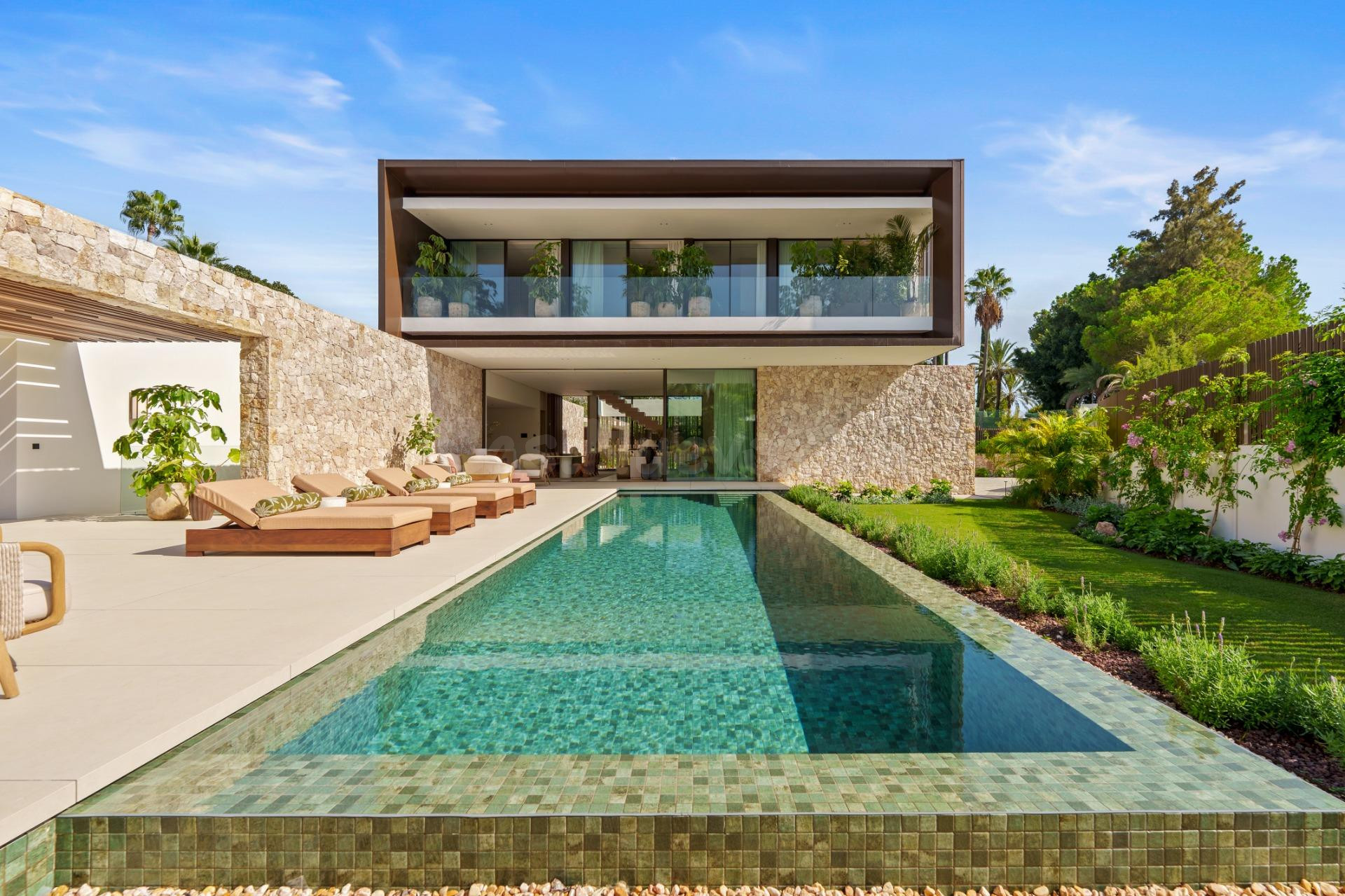 VILLA DE LUJO