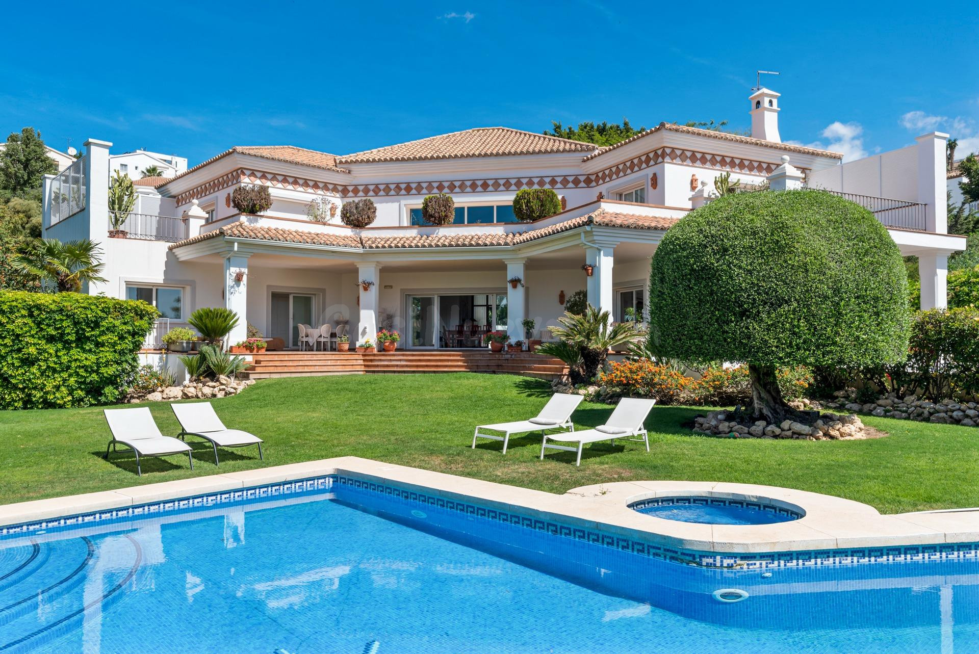 VILLA ANDALUZA