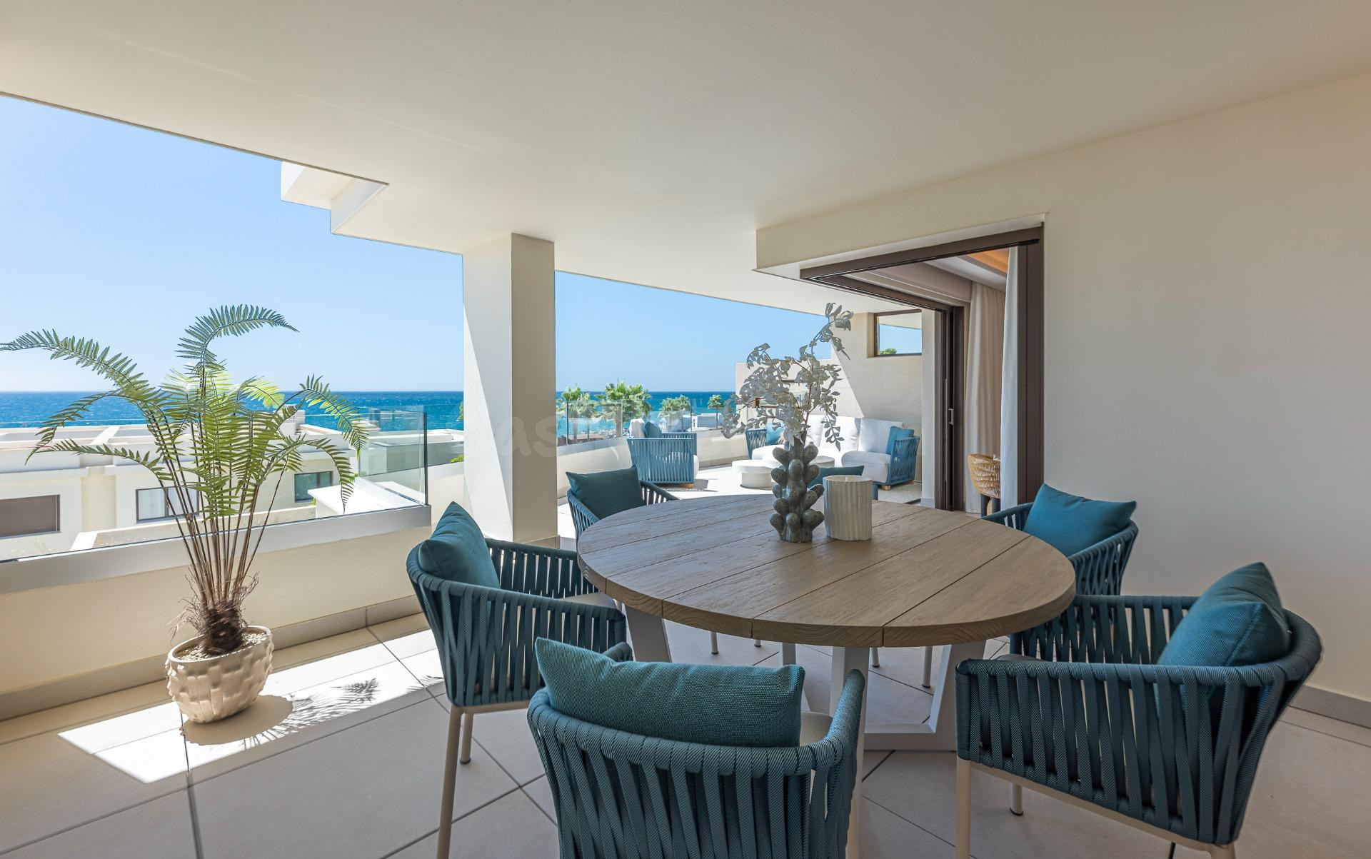 APARTAMENTO EN PRIMERA LÍNEA DE PLAYA