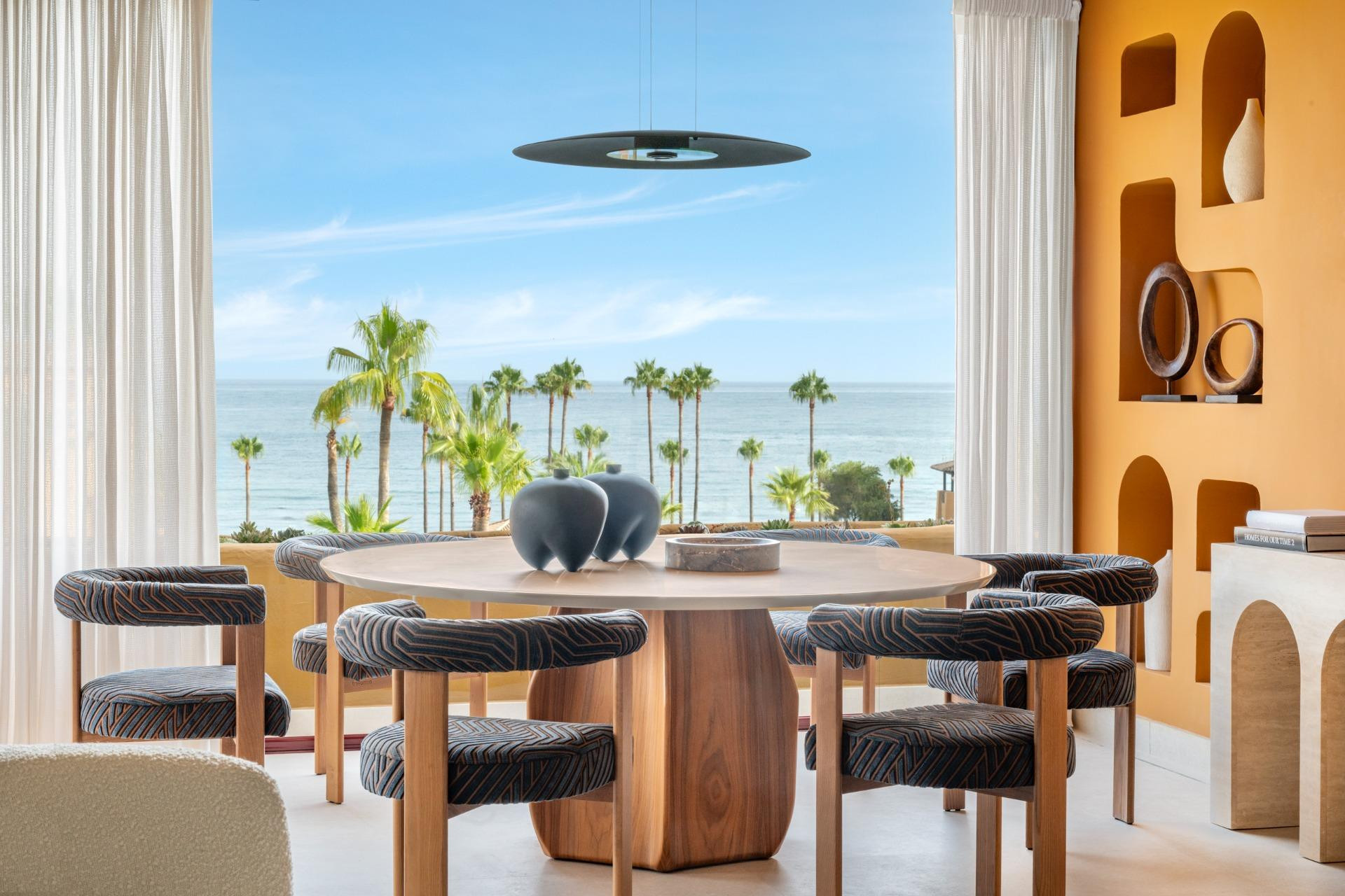 APARTAMENTO DE LUJO EN LA PLAYA
