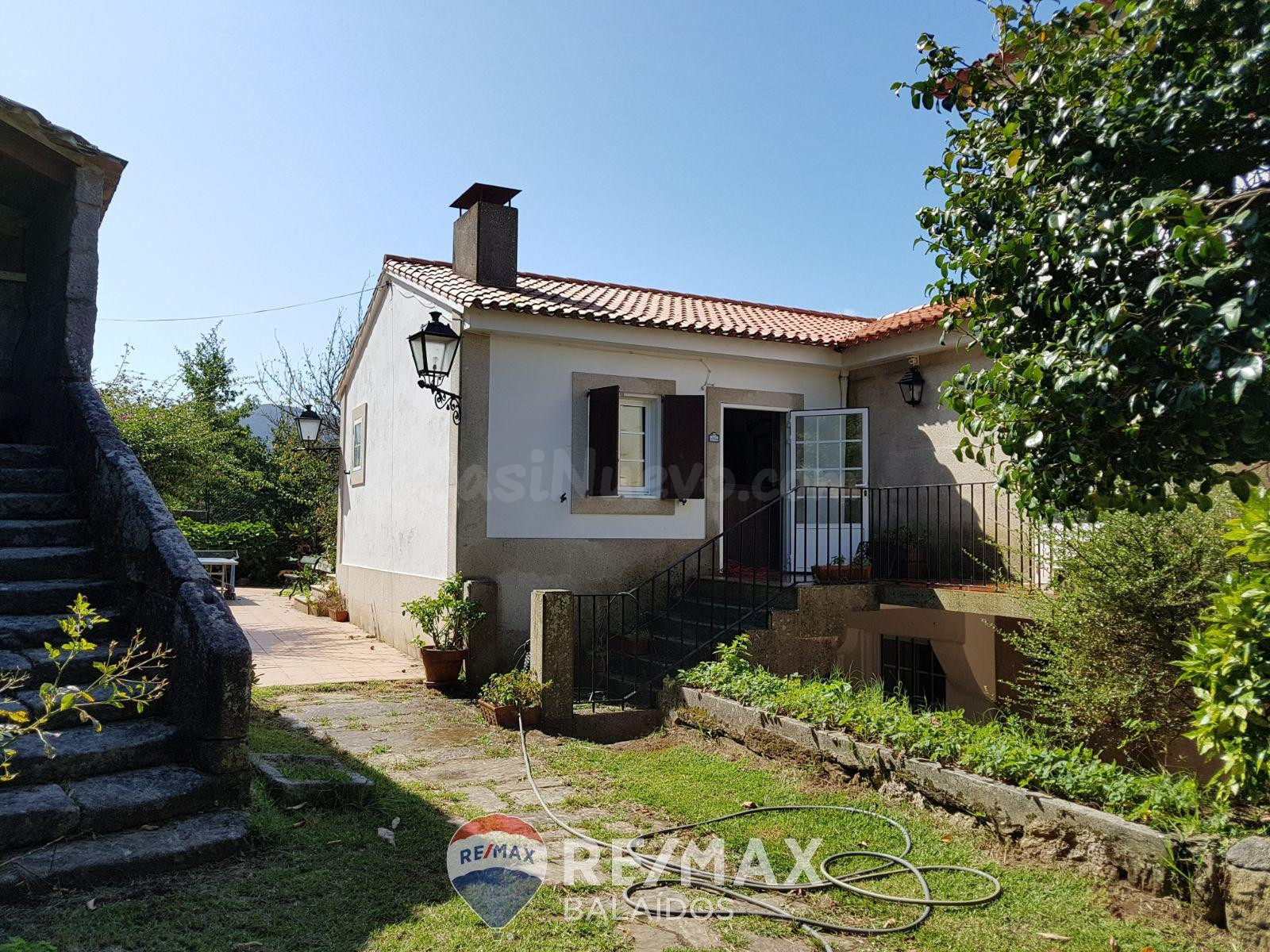 Casa / Chalet independiente en venta en GUNTIN, Gondomar - foto 3