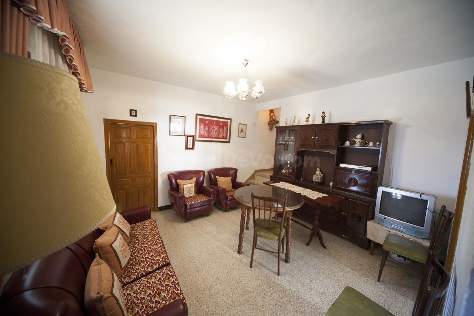 Casa amplia con patio y cochera para dos coches en Villanuev - foto 4