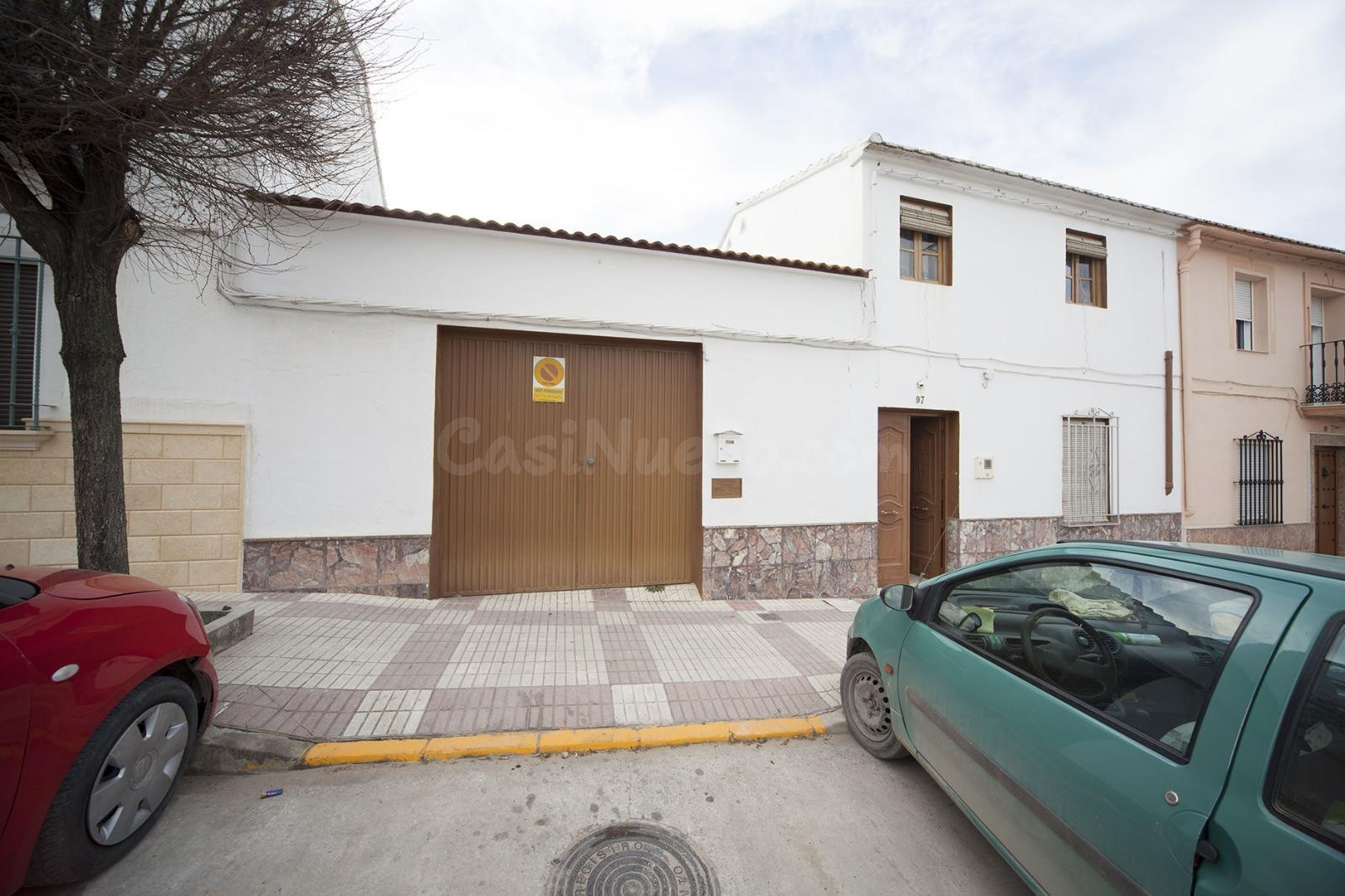 Casa amplia con patio y cochera para dos coches en Villanuev - foto 5