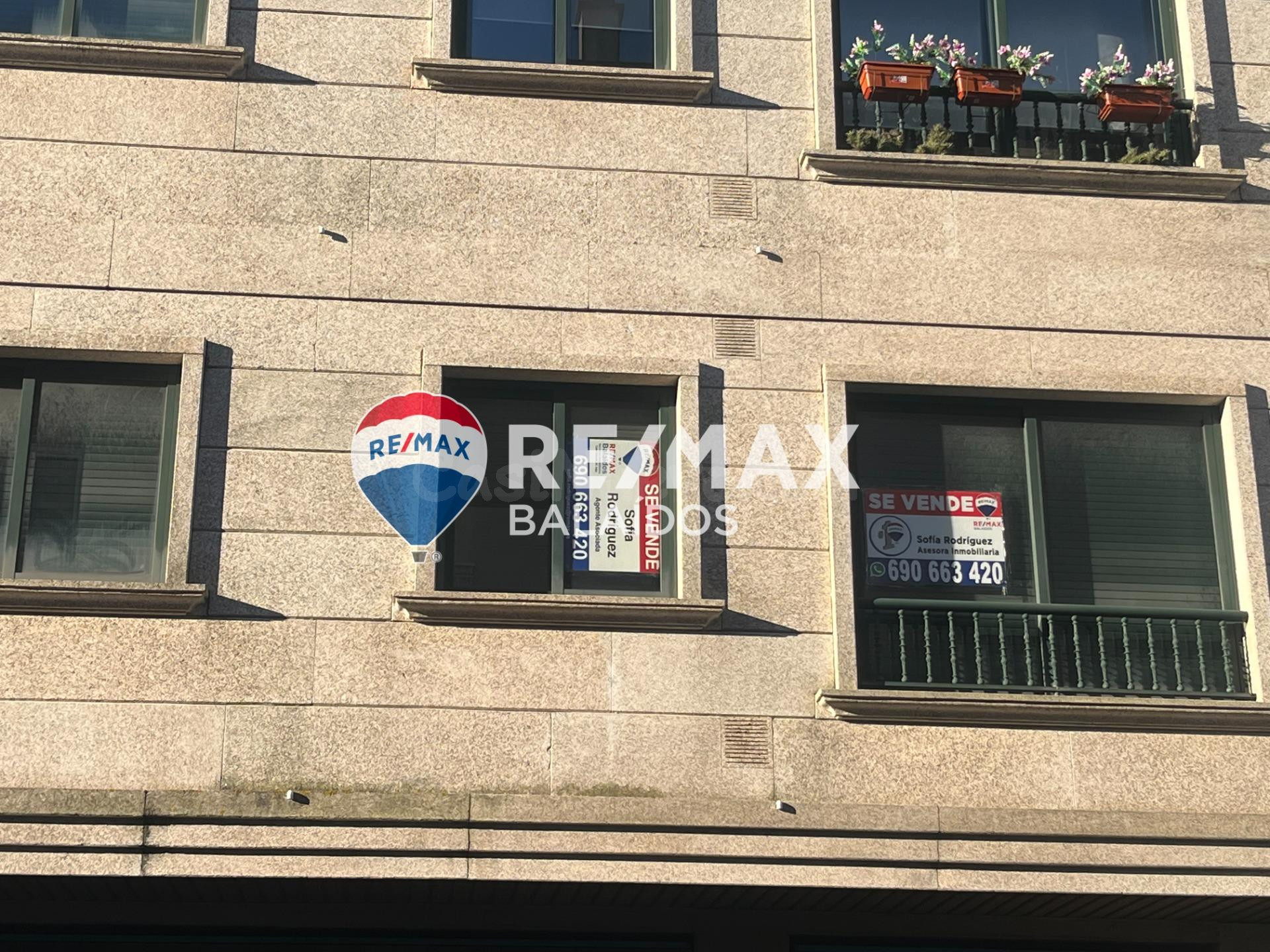PISO  COMO NUEVO EN CENTRO DE LA GUARDIA.