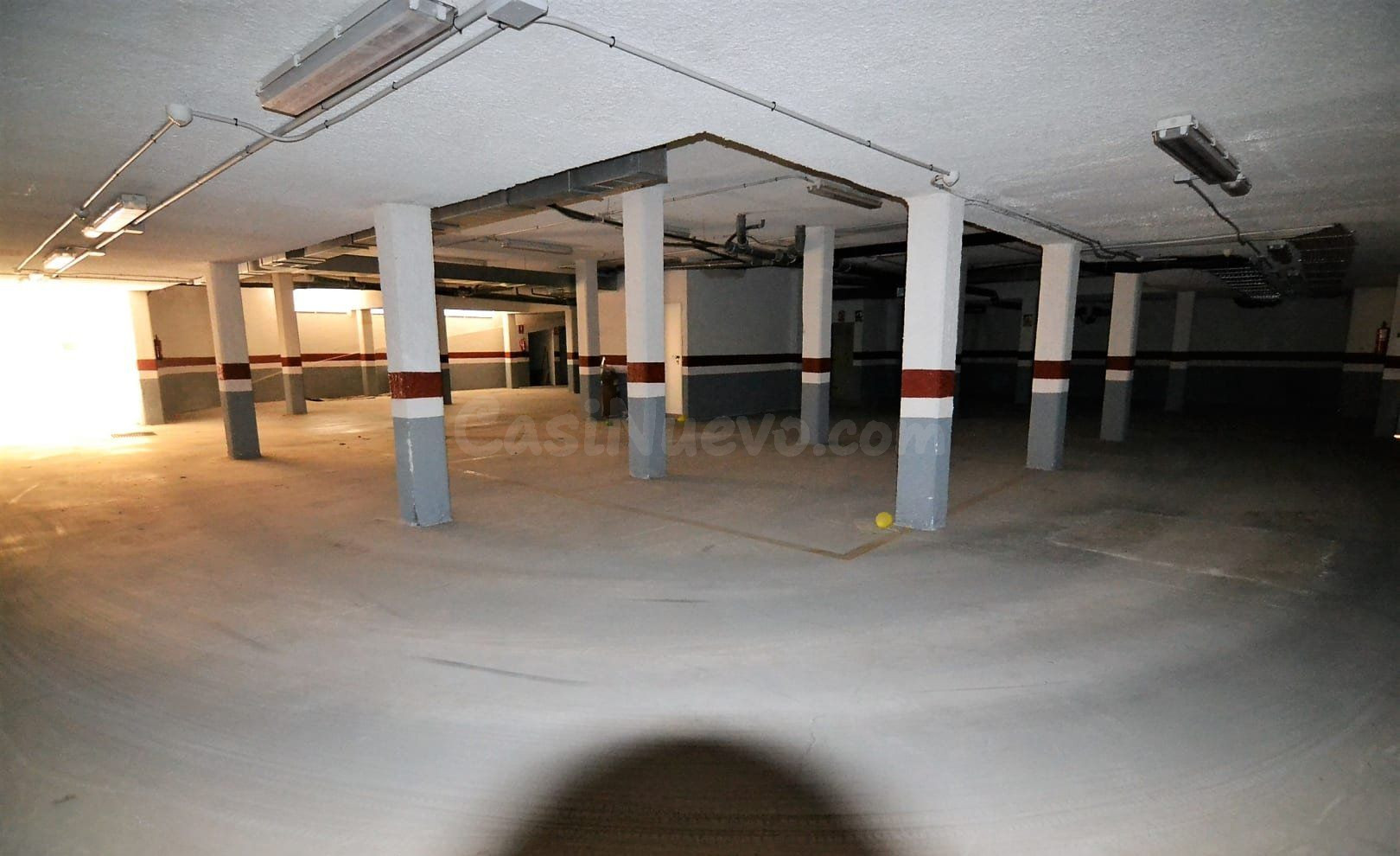 Garaje 10m² en venta - Metro museros