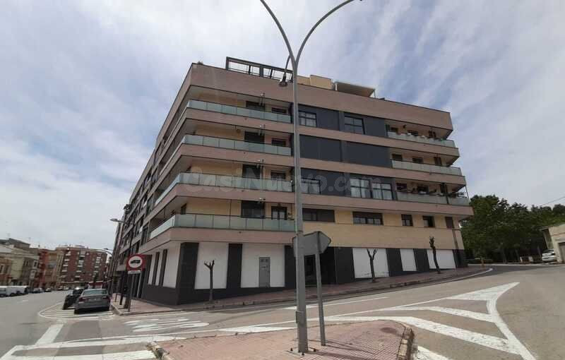 Local comercial 803m² en venta - Utiel