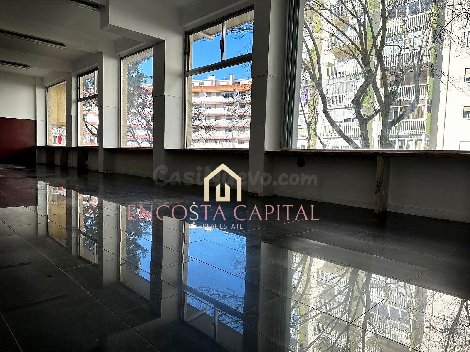 Oficina 216m² en venta - Mina de Água
