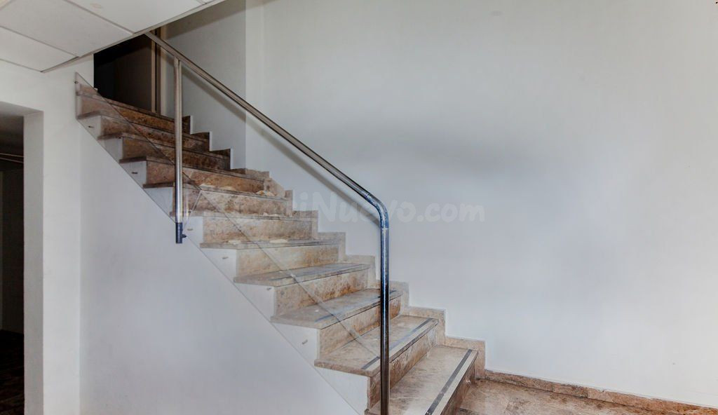 Local comercial 248m² en venta - Oliva