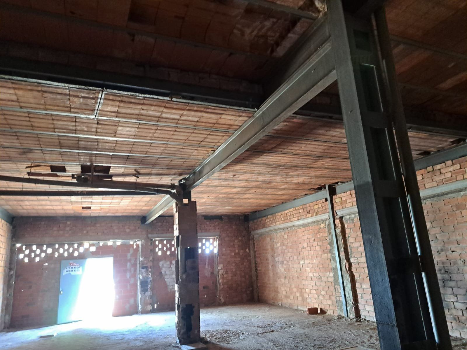 Local comercial 80m² en venta - Urbanizacion las fuentes - foto 5