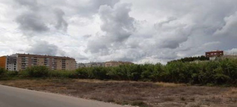 Terreno urbano 500m² en venta - Oliva