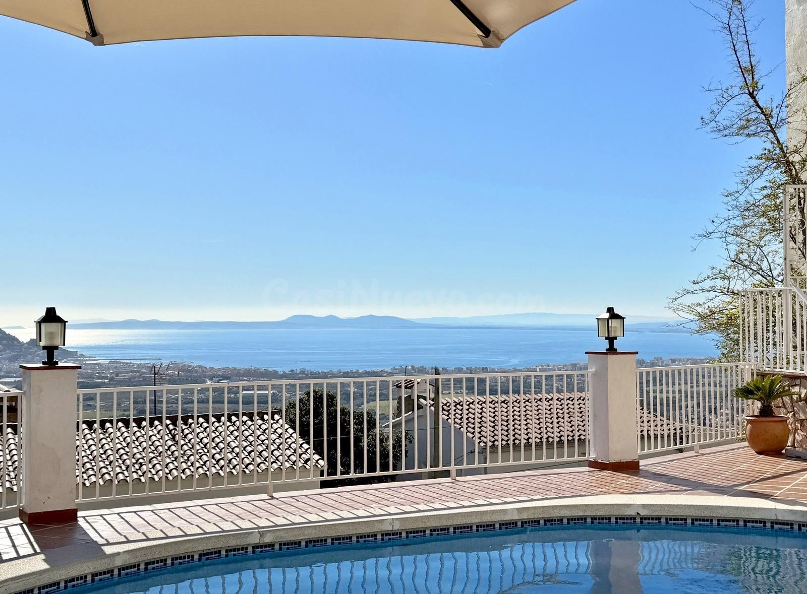 Villa con espectaculares vistas a la bahía de Roses y piscin - foto 5