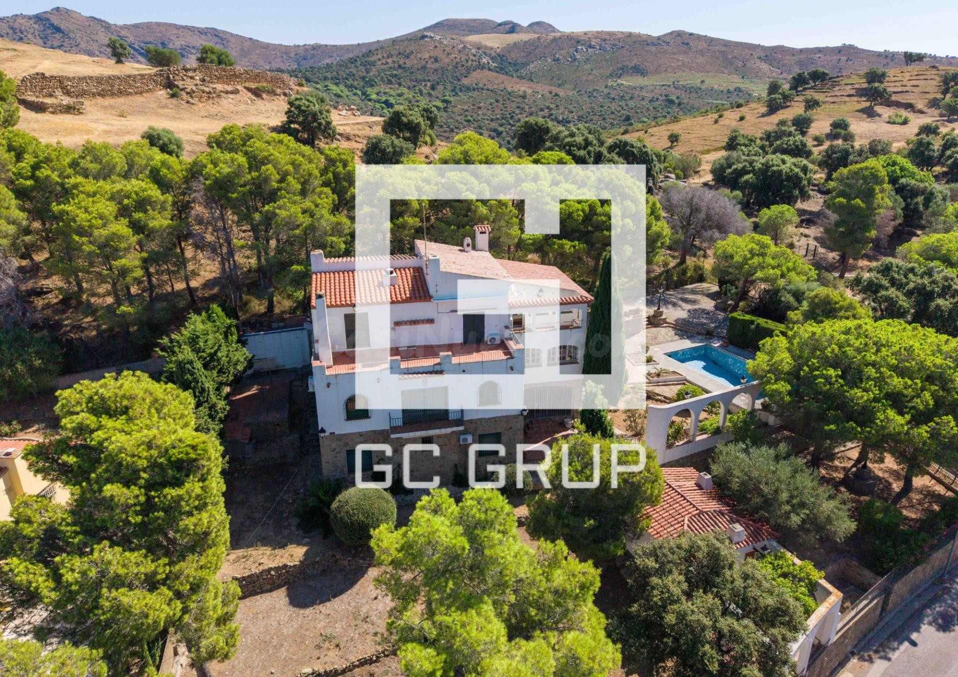 Chalet independiente en el Puigrom con vistas a la bahía