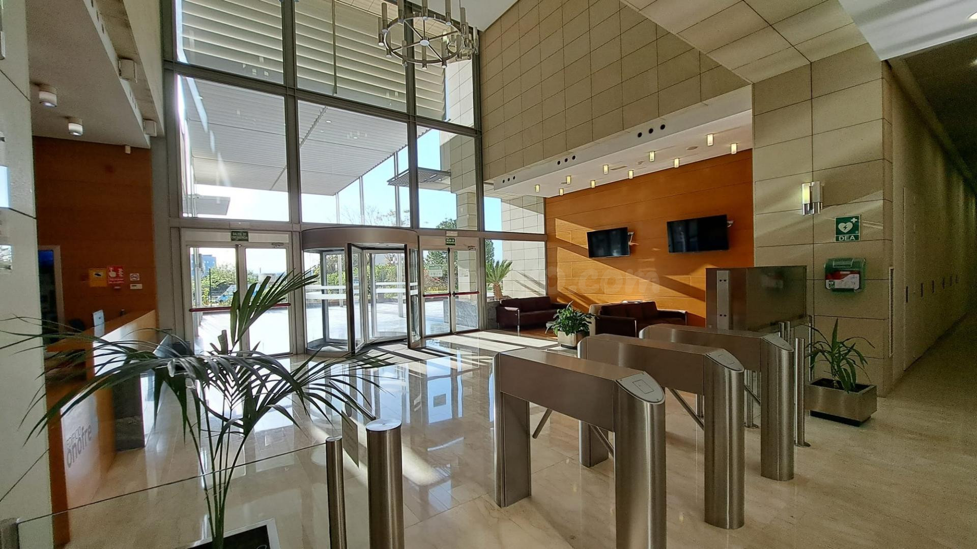 Oficina 145m² en venta - PARQUE EMPRESARIAL TACTICA