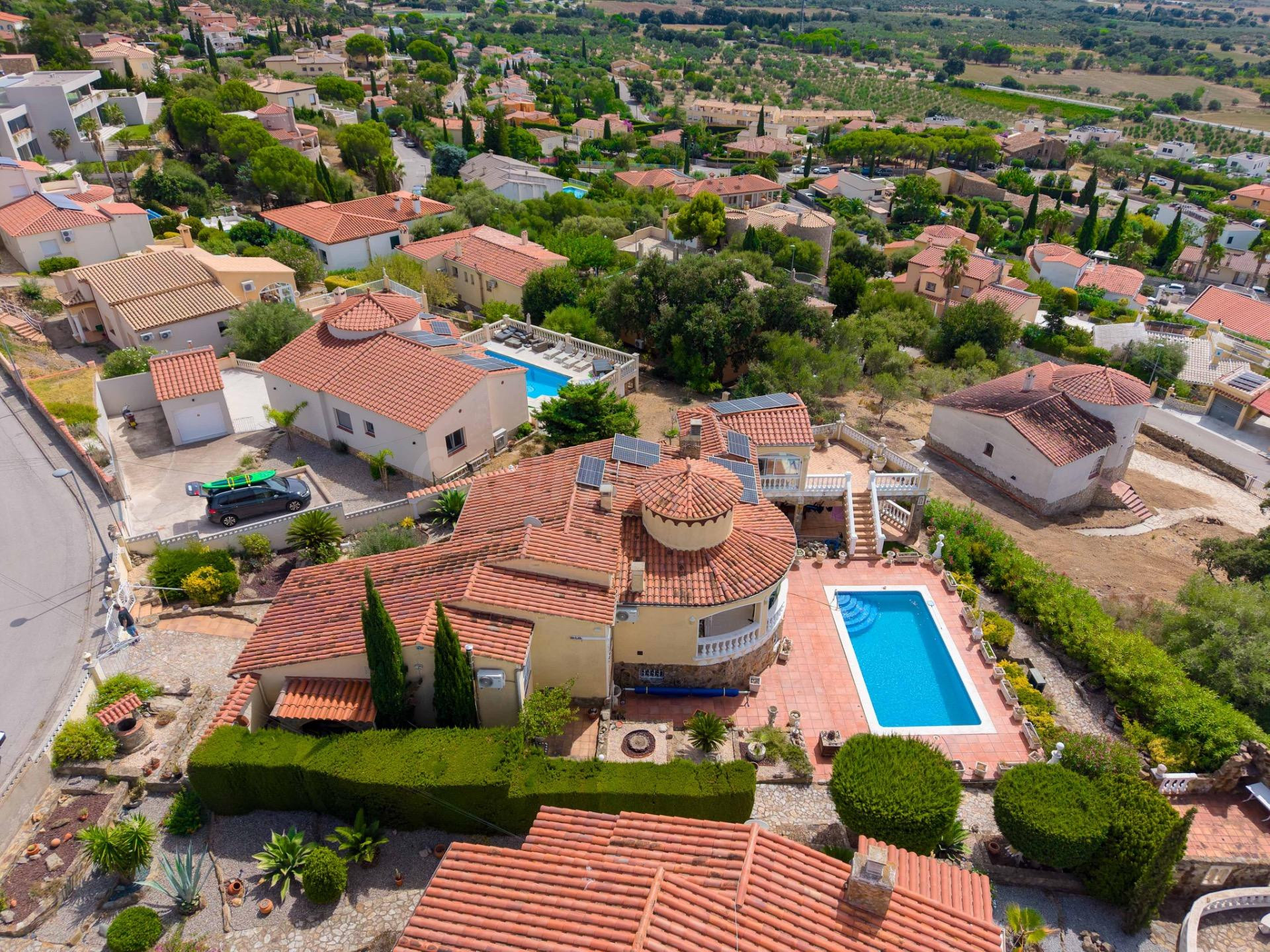 CASA CON PISCINA CLIMATIZADA Y VISTAS PANORÁMICAS - foto 3