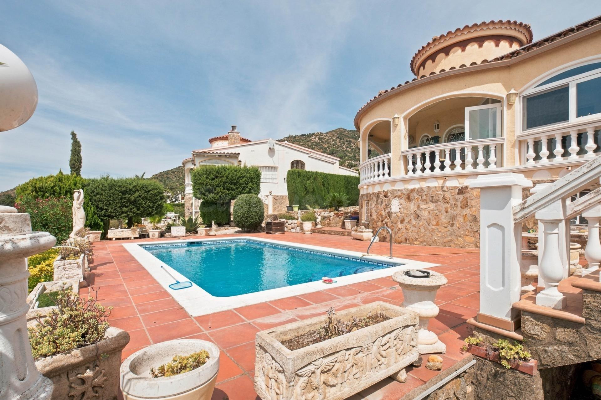 CASA CON PISCINA CLIMATIZADA Y VISTAS PANORÁMICAS - foto 4