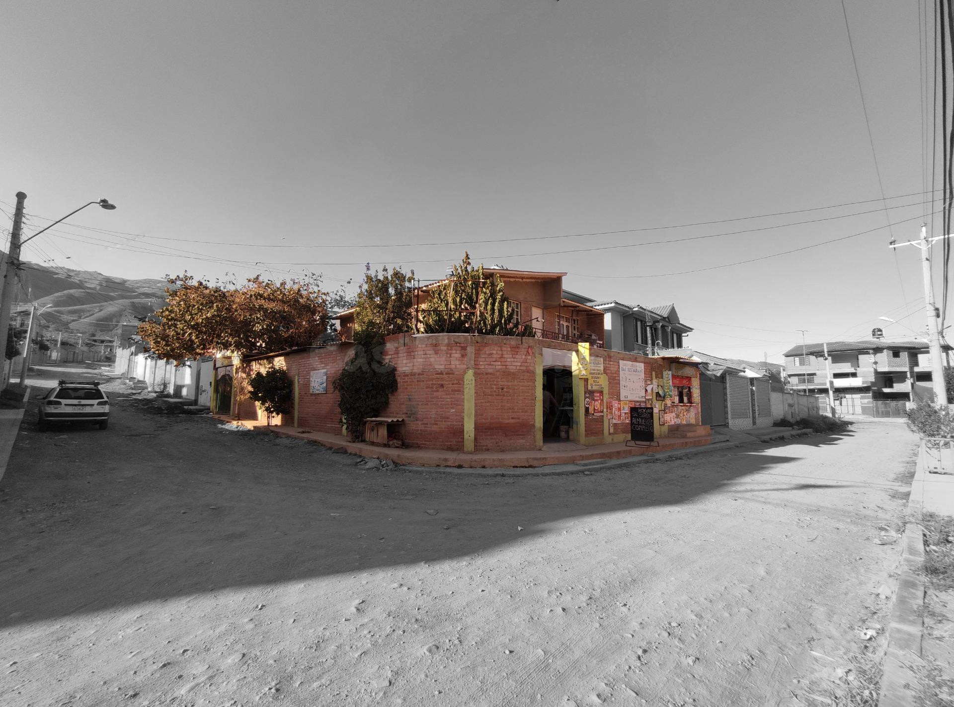Bs.-850.000 Casita con 5 dormitorios, próximo a la Botella de Pepsi