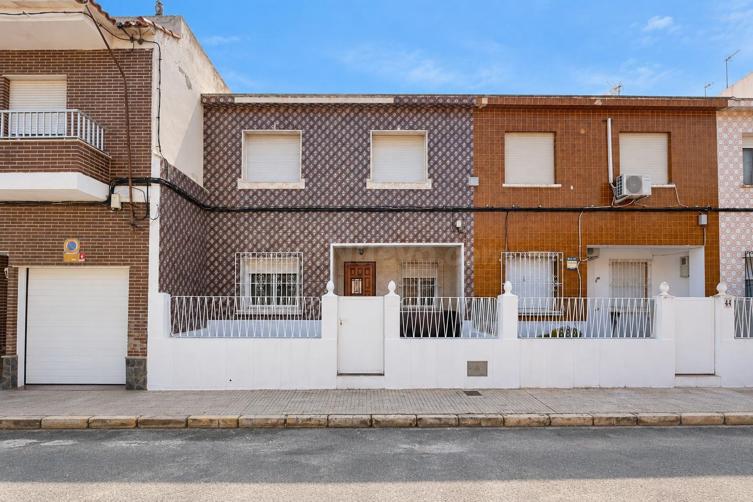 VIVIENDA EN VENTA EN BARRIADA CUATRO SANTOS....!!!!!!!