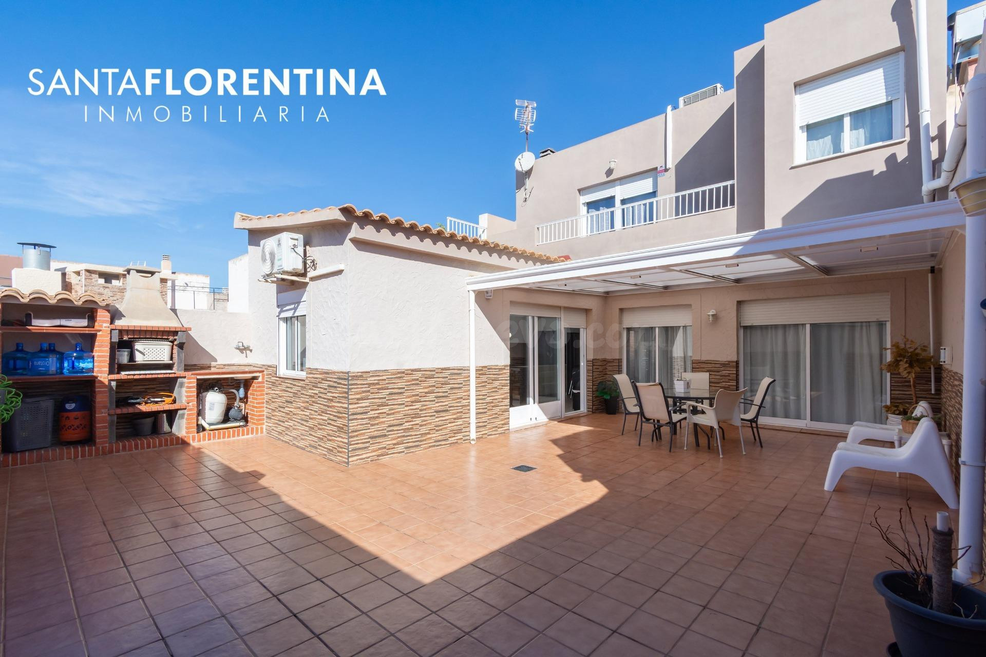 AMPLIA VIVIENDA EN VENTA (San Felix)