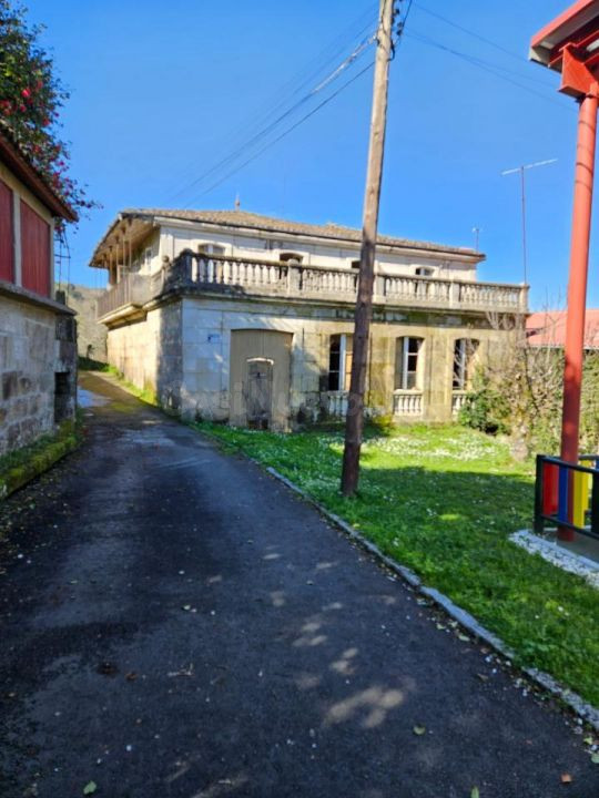 OPORTUNIDAD!!! SE VENDE CASA RUSTICA PARA REFORMAR EN COLES