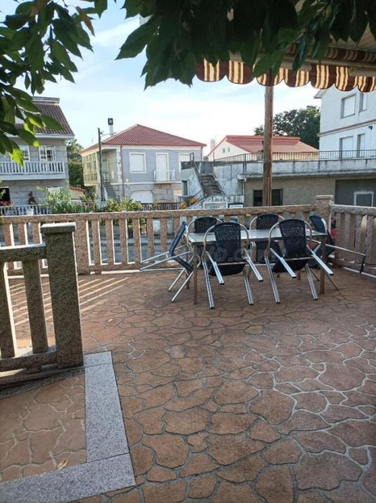 SE VENDE CHALET EN SAN CIPRIAN DE VIÑAS - foto 3