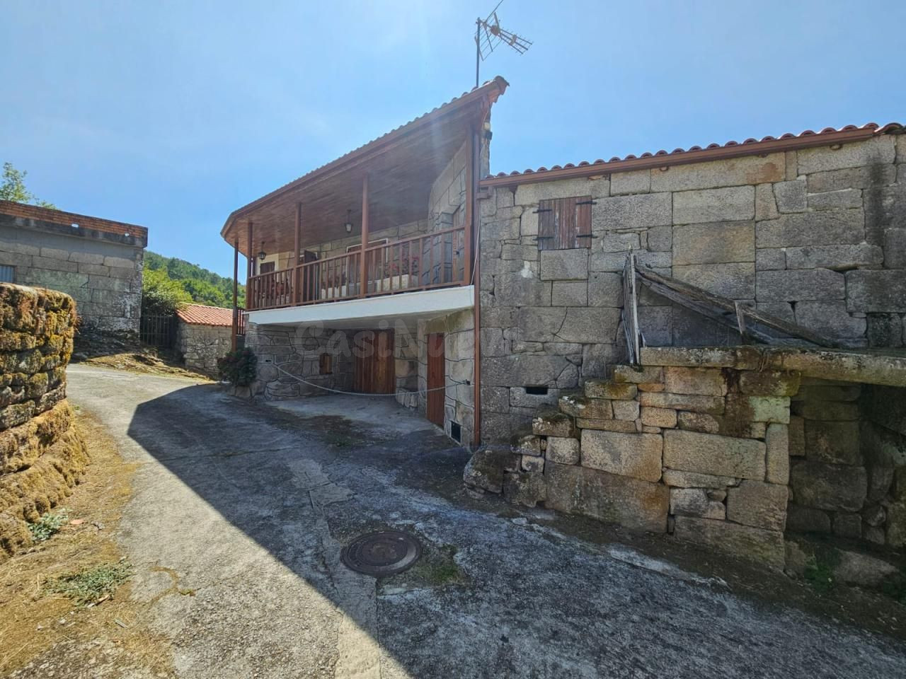 OPORTUNIDAD!!! SE VENDE CASA REGISTRADA EN NOGUEIRA DE RAMUI - foto 3