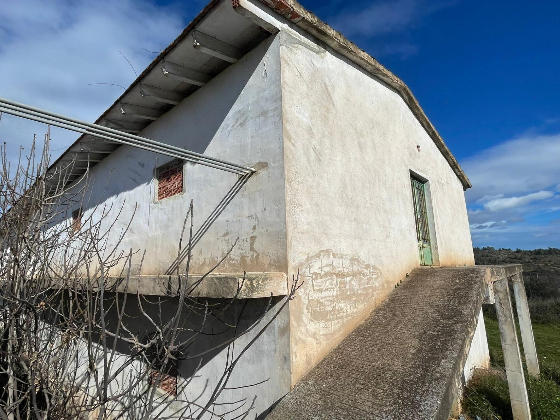 Nave industrial 400m² en venta - Chella