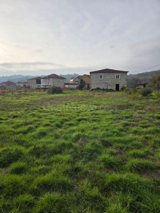 OPORTUNIDAD!!! SE VENDEN 2 CASAS REGISTRADAS Y CON TERRENO E - foto 2