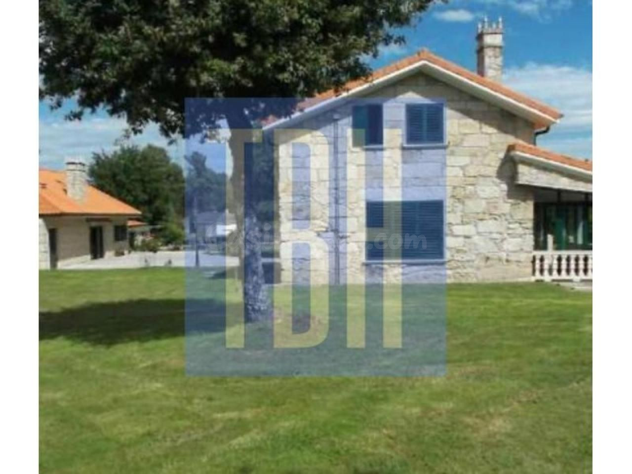 Chalet en venta en O Carballiño