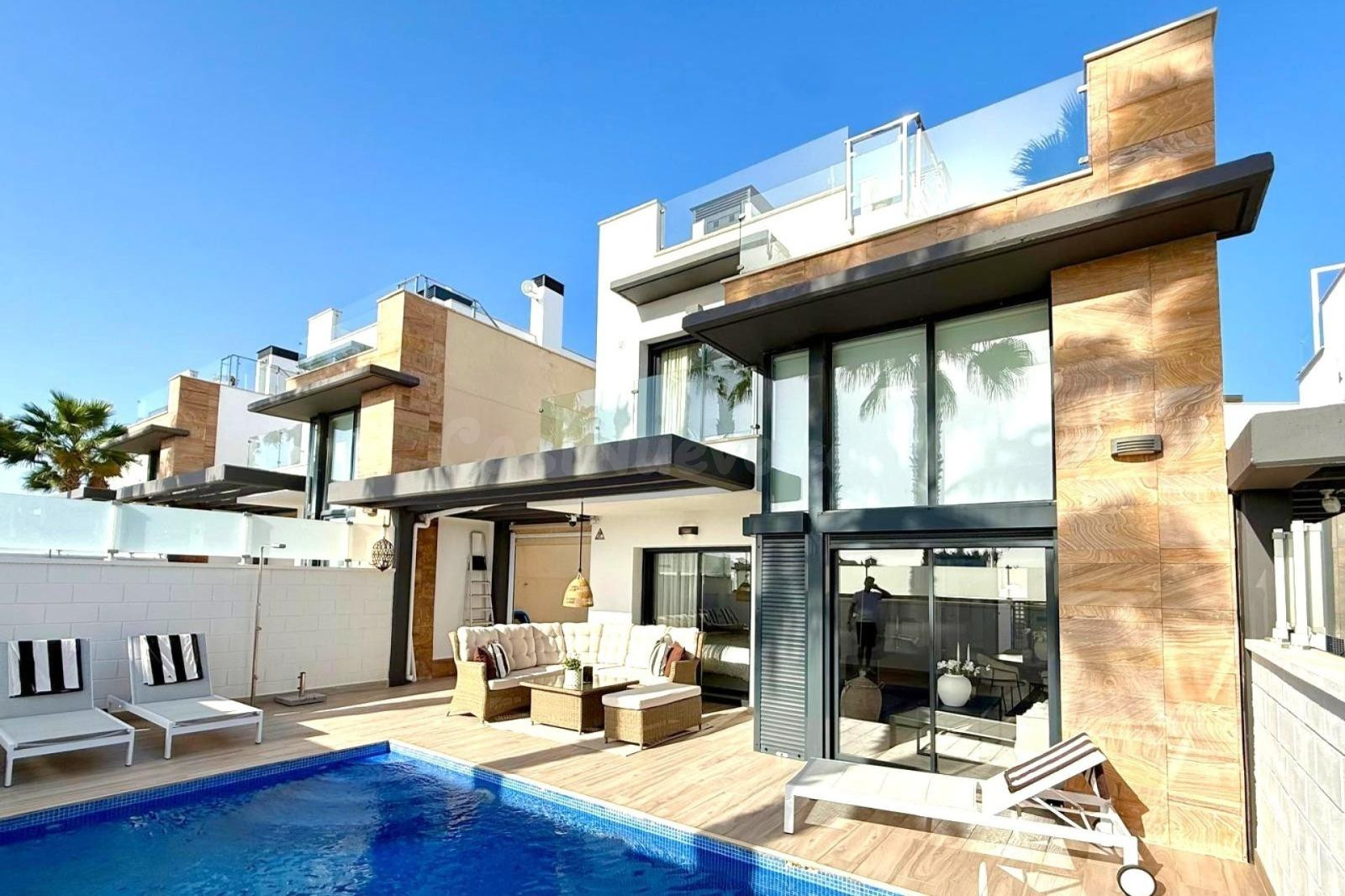 Villa 3 habitaciones 110m² en venta - Lomas de Cabo Roig