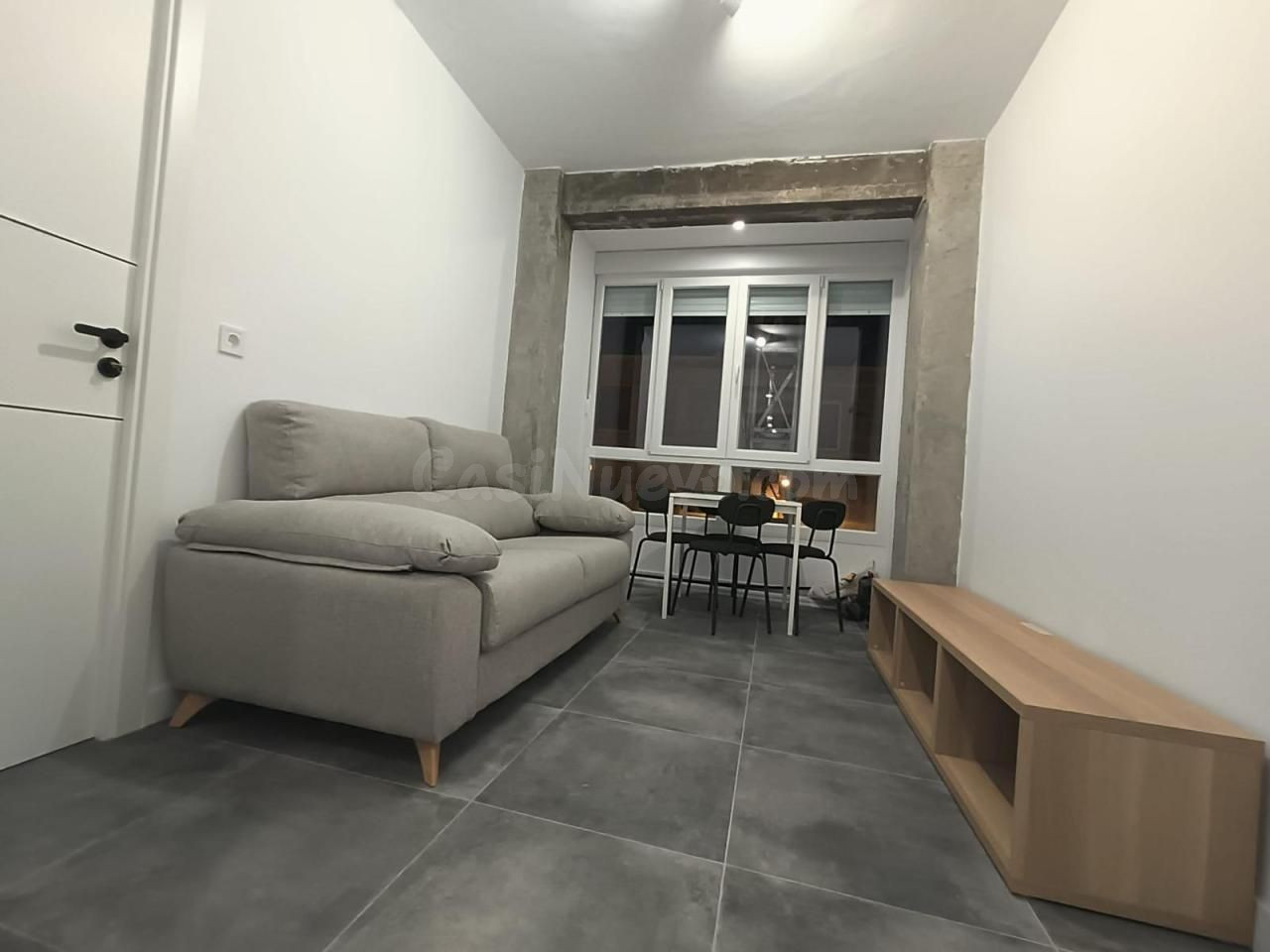 CAMPAÑA ESTUDIANTES PREFERIBLE CHICA 2026/2027. LA MOTIVACIÓN TE IMPULSA, PERO EL TRABAJO TE MANTIENE. UNA habitación DISPONIBLE EN EL INMUEBLE SITO EN RÚA NTRA. SRA. DO VISO