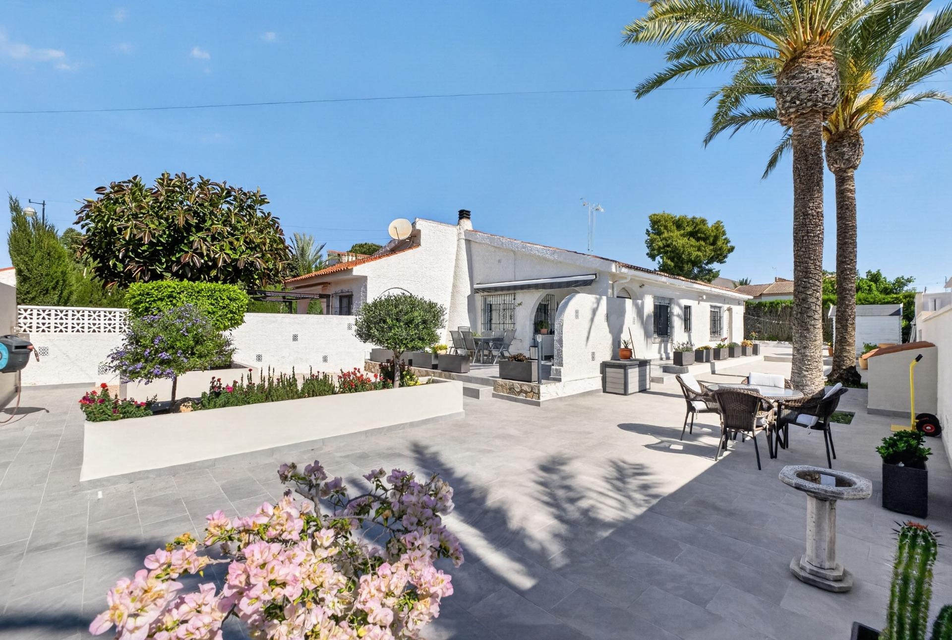 Moderna villa de una sola planta en Los Ángeles, Torrevieja