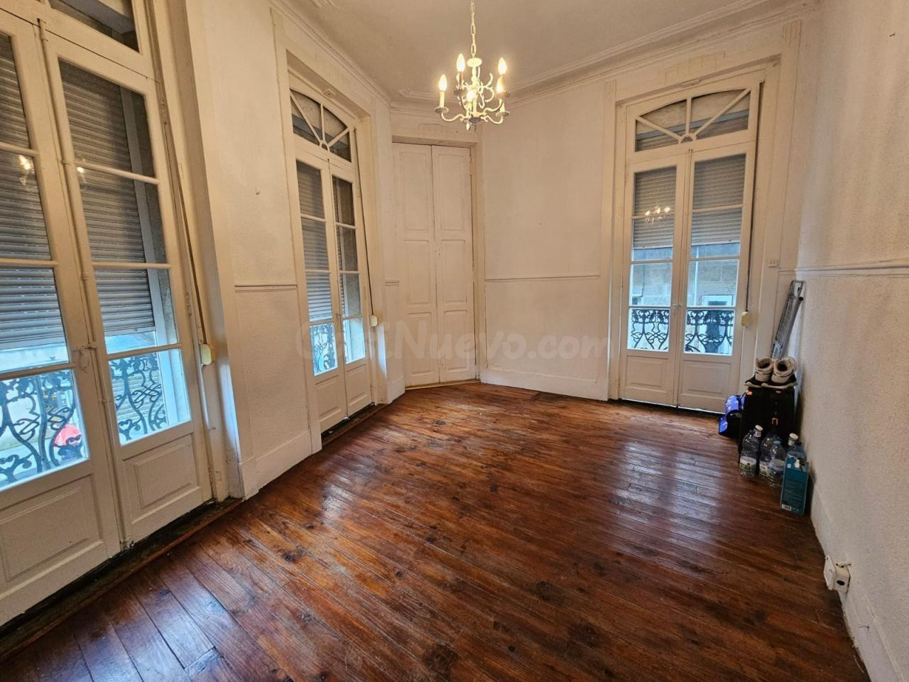 OPORTUNIDAD!!! SE VENDE PISO EN EL CENTRO DE RIBADAVIA