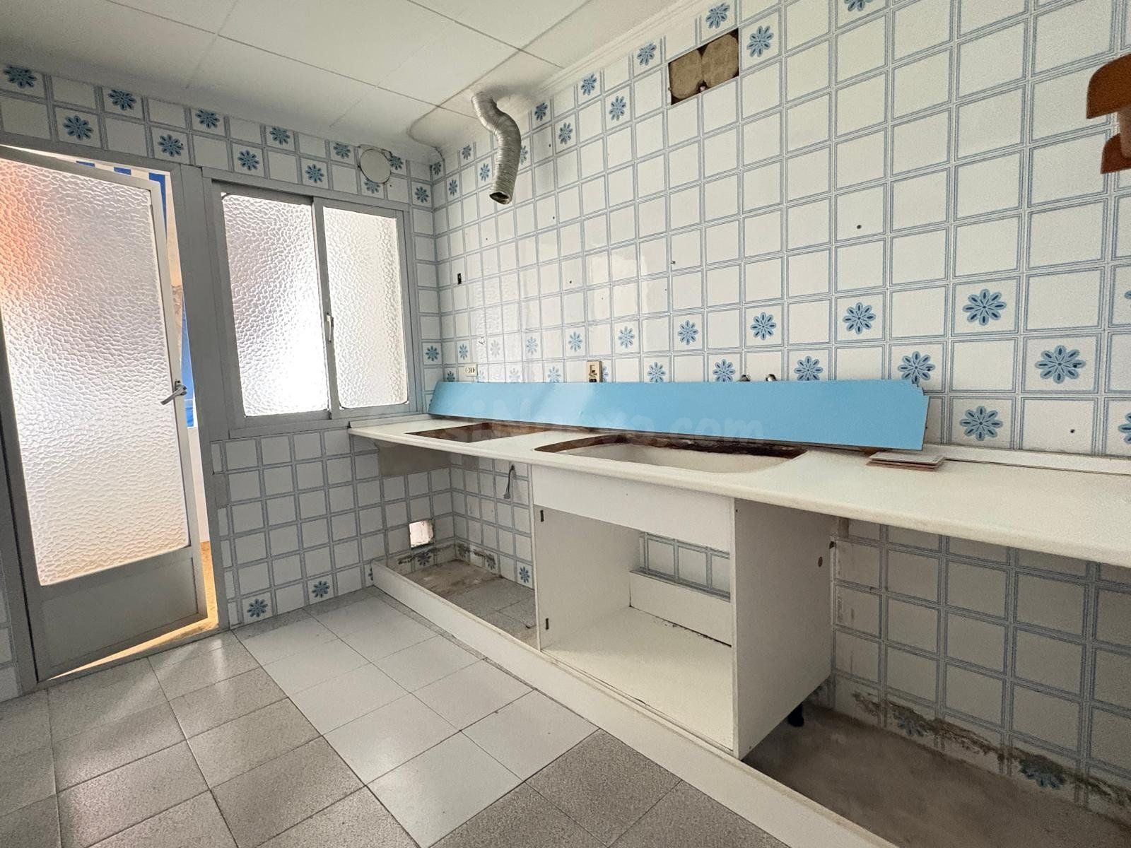Piso 7 habitaciones 142m² en venta - Metro alberic