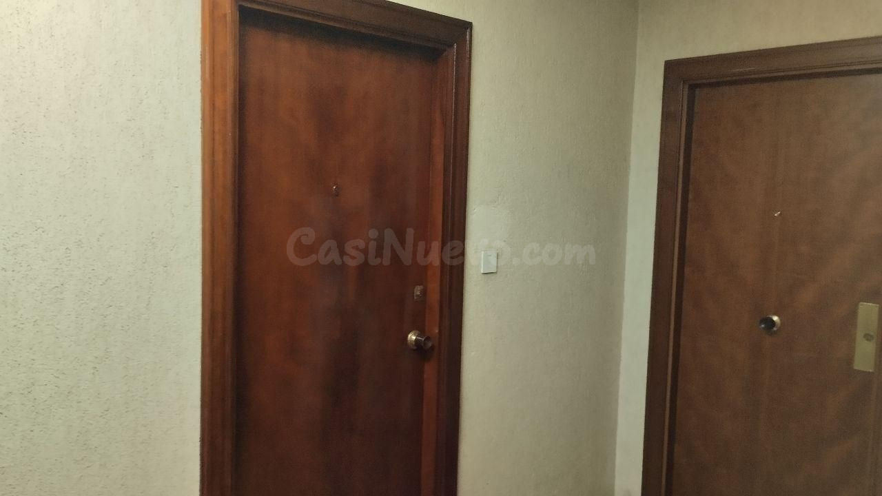 Oportunidad de oficina en calle peatonal