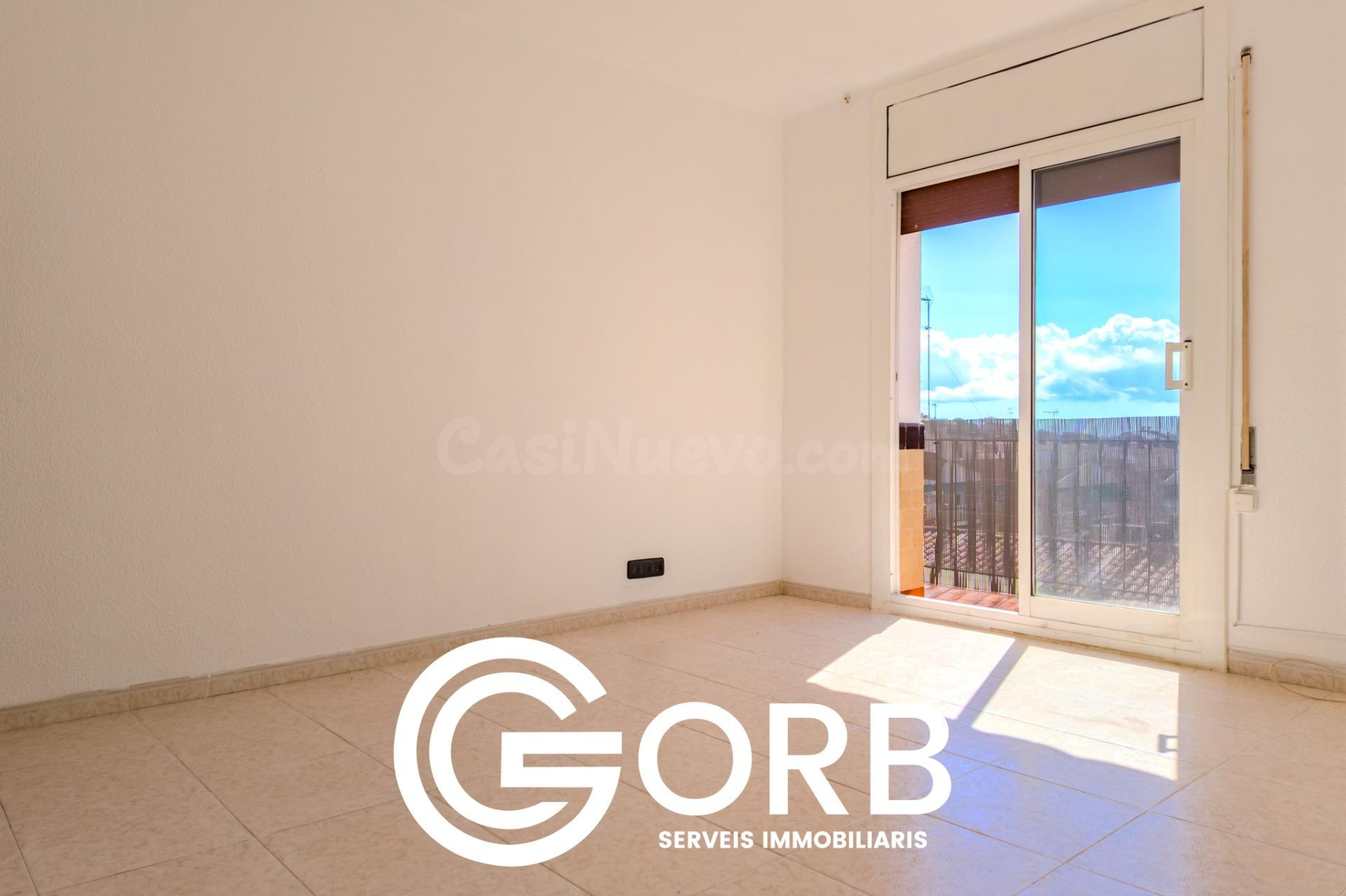 PISO CON AMPLIO BALCÓN Y VISTAS DESPEJADAS AL MAR EN EL CENTRO DE ARENYS DE MAR