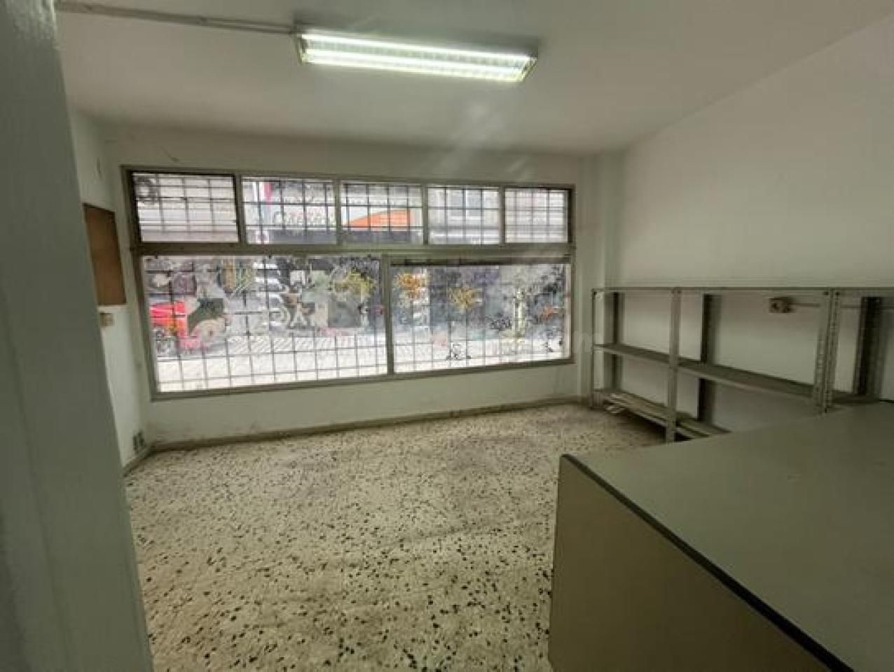 Bajo en el centro de vigo