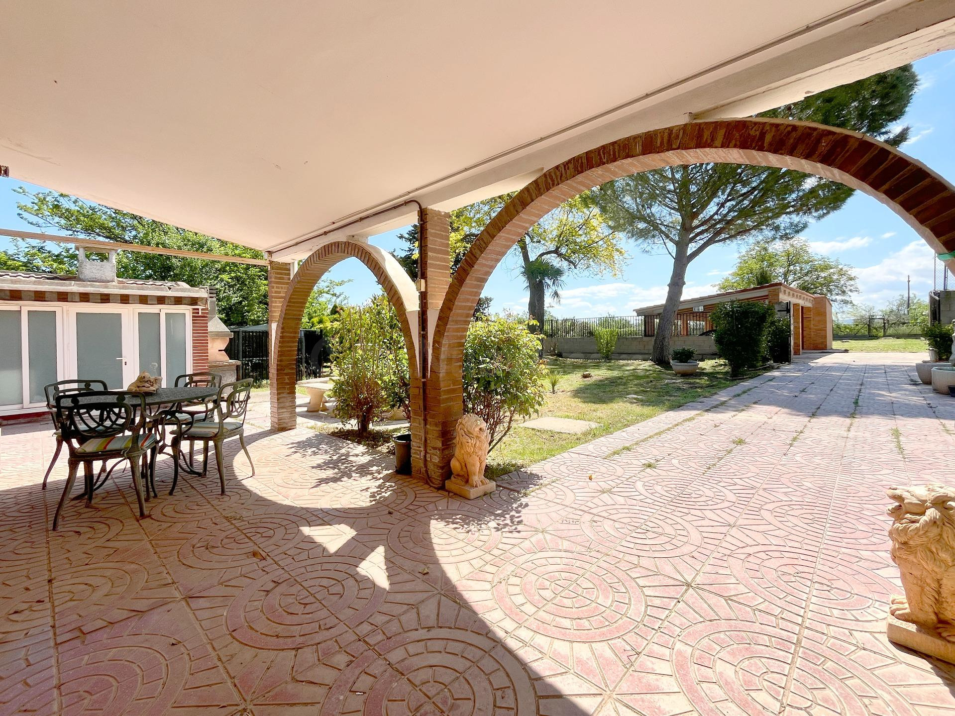 SE VENDE CHALET CON DOS FINCAS RÚSTICAS EN URBANIZACIÓN FUNC - foto 4