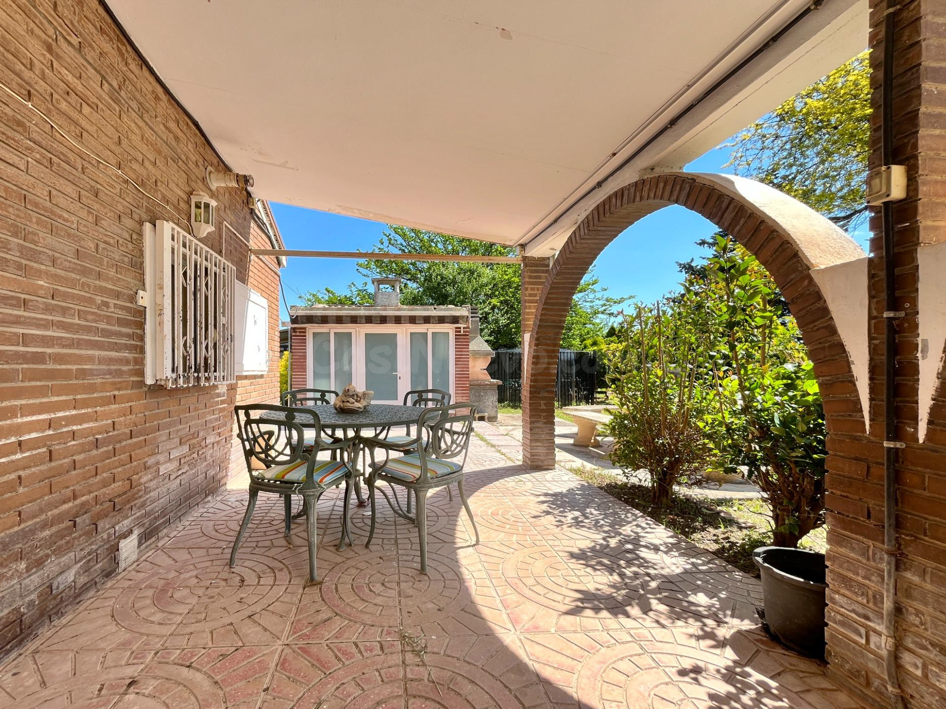 SE VENDE CHALET CON DOS FINCAS RÚSTICAS EN URBANIZACIÓN FUNC - foto 5
