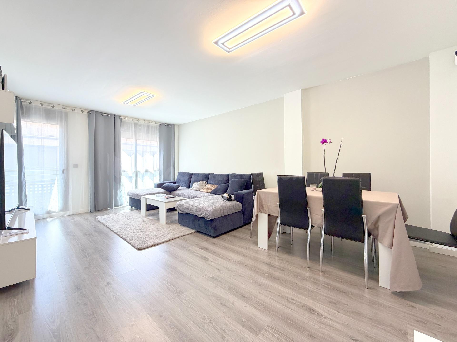 SE VENDE ÁTICO DUPLEX REFORMADO CON PISCINA, GARAJE Y TRASTE - foto 5