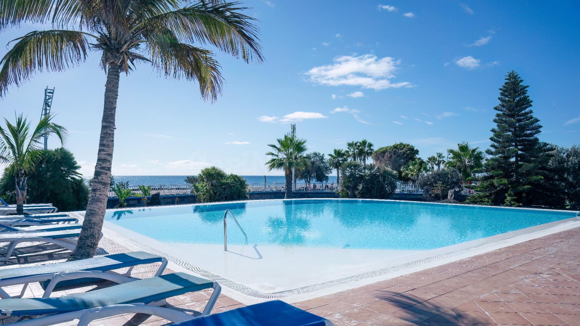 Exclusivo apartamento de standing primera línea del mar en Puerto del Carmen