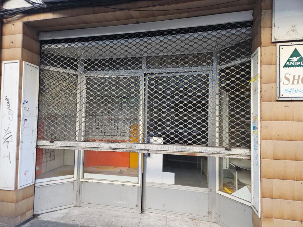 SE ALQUILA LOCAL EN AVENIDA DE BUENOS AIRES