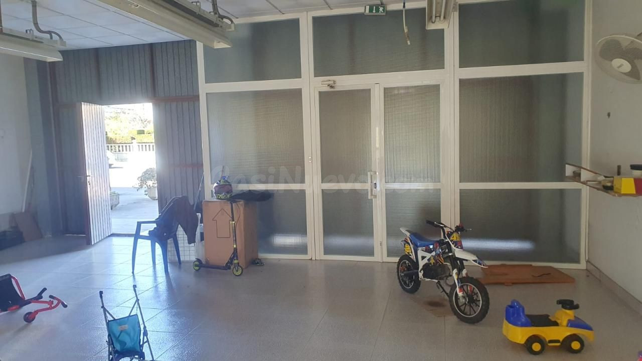 LOCAL EN ALQUILER CON LICENCIA COMERCIAL E INDUSTRIAL!!!!